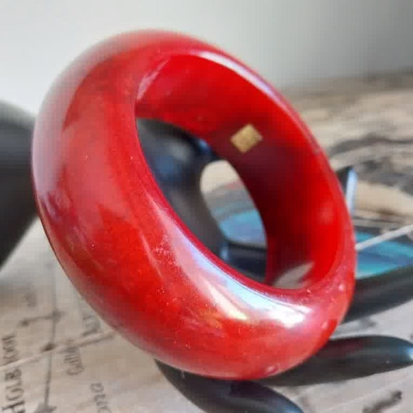 Vintage Bakelite Red Resin Dome Bangle Bracelet - Picture 3 of 16